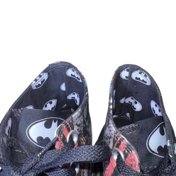 Converse X DC Comics Rebirth Batman Vol. 1 161305C Men's 9 Women's 11 - Picture 12 of 12